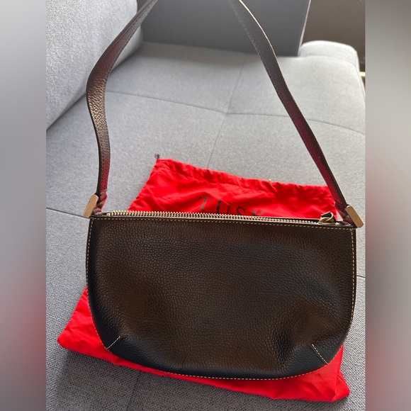 TUSK Black Hand Bag - Picture 2 of 3
